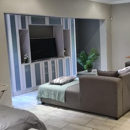 Bayswater Guest Rooms Bloemfontein Extérieur photo